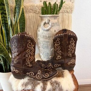 Ariat Youth Shelleen Western Boots in distressed brown embroidery, a snip toe